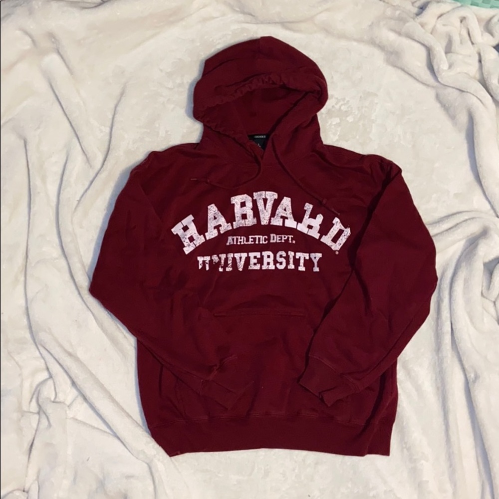 Harvard University sweatshirt 🐦